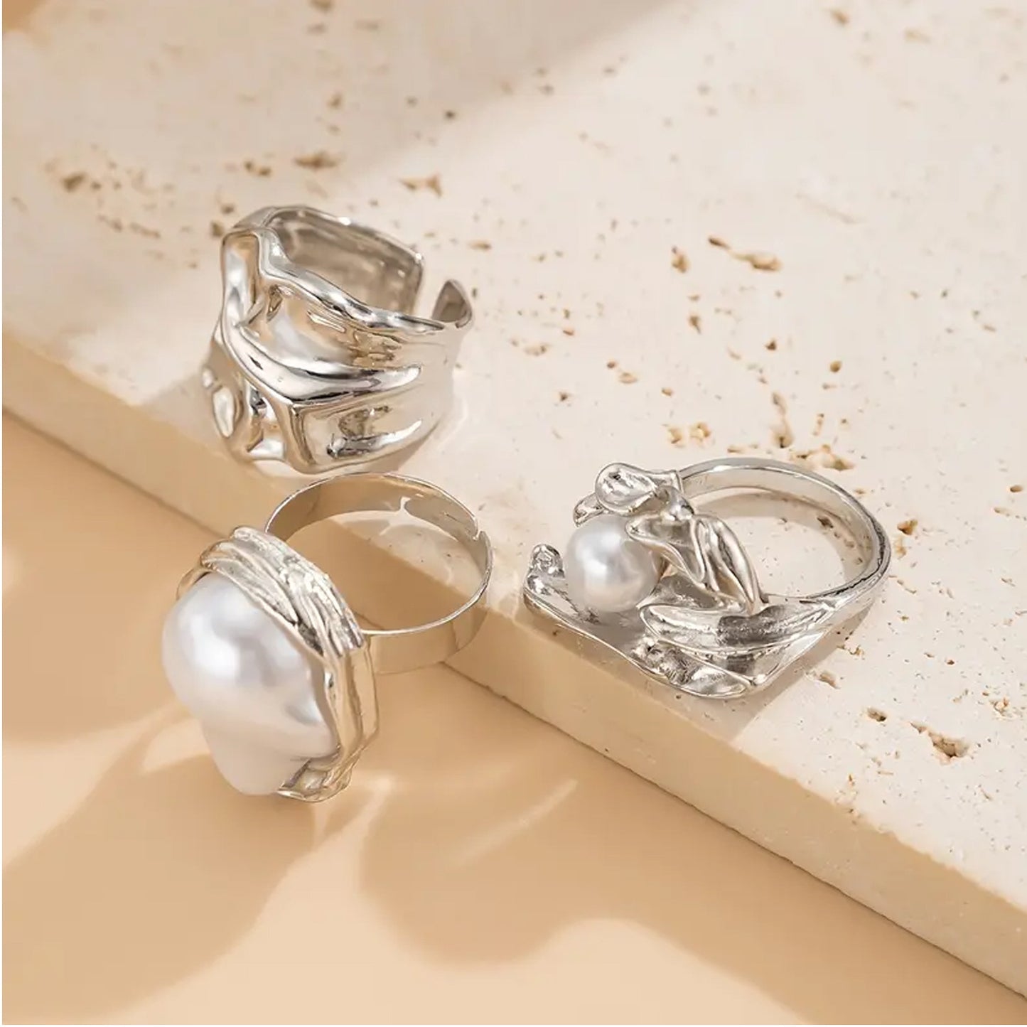 Geometric Retro Baroque Pearl Ring - Irregular Shape Inlay